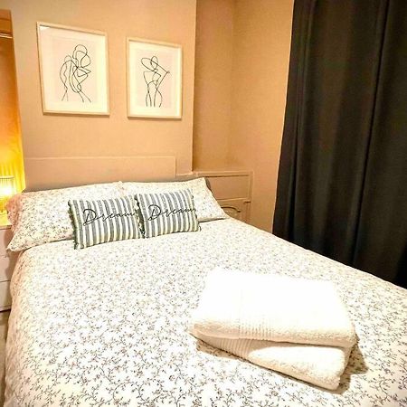 Newly Refurbished, Central Apartment With Permit Parking Бат Экстерьер фото
